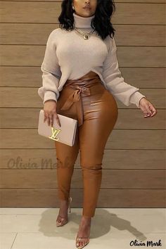Olivia Mark - Pantalones pitillo negros clásicos para ir a la moda informal Fashion, Girl Fashion, Ombre, Outfits, Styl, Outfit, Moda, Moda Femenina, Black Girl Outfits